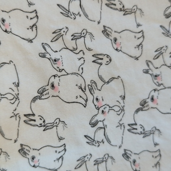 Buttercream clothing bunny print tee - Picture 2 of 3